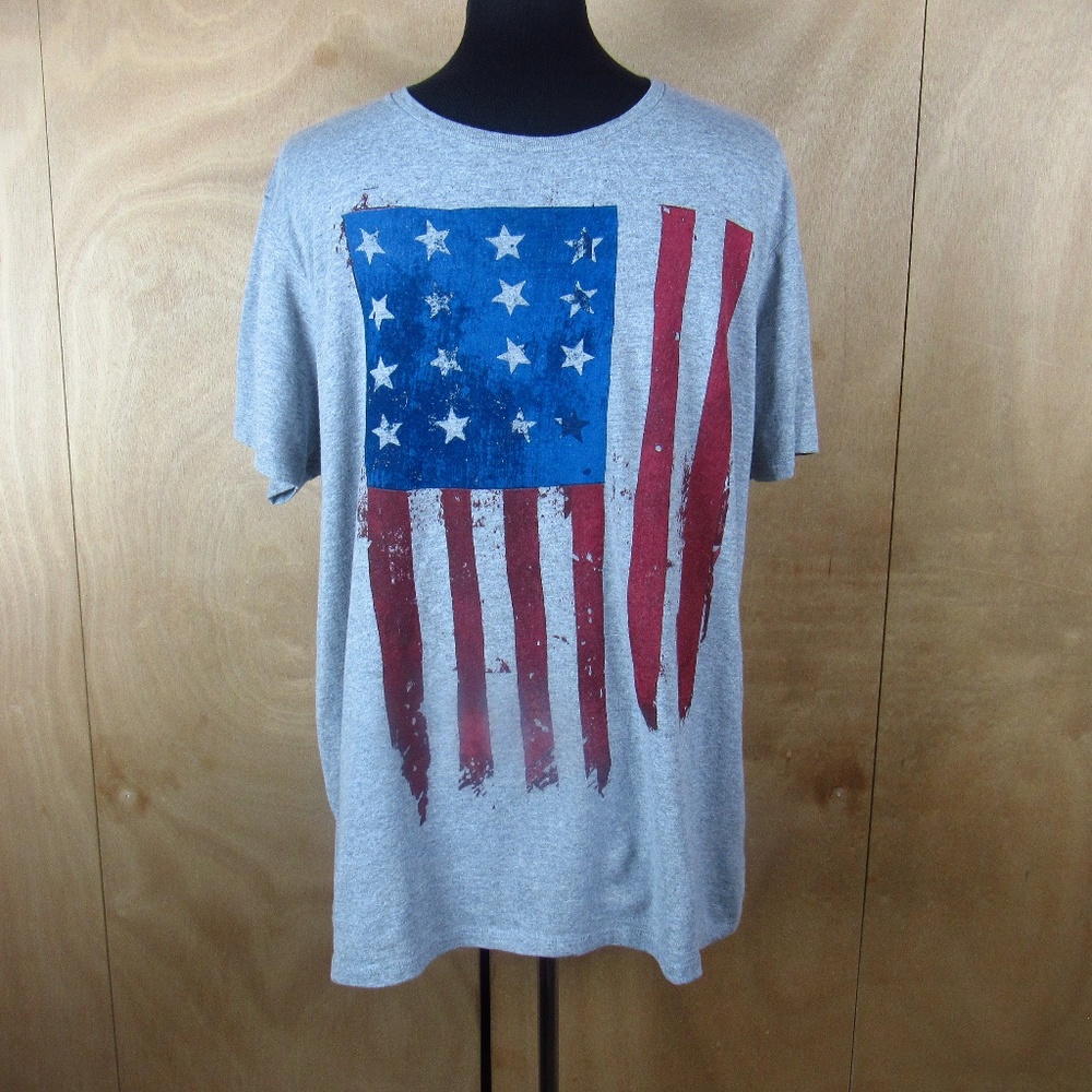 Mossimo T-Shirt w/ American Flag Image